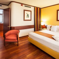 Отель Holiday Inn Lisbon Continental комната для гостей фото 9