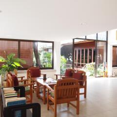 Отель Lipa Bay Resort интерьер отеля