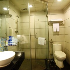 Отель Tokai Hotel Китай, Гуанчжоу - отзывы, цены и фото номеров - забронировать отель Tokai Hotel онлайн ванная фото 3