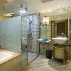 Отель Xiamen Dongfang Hotshine Hotel Китай, Сямынь - отзывы, цены и фото номеров - забронировать отель Xiamen Dongfang Hotshine Hotel онлайн ванная