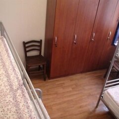 Little Wing Hostel Стамбул сейф в номере