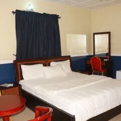 Ann's Haven Hotel & Suites комната для гостей фото 4