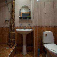 Гостиница ФГУП Академическая гостиница в Москве 6 отзывов об отеле, цены и фото номеров - забронировать гостиницу ФГУП Академическая гостиница онлайн Москва ванная