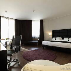Отель Holiday Inn Genoa City, an IHG Hotel Италия, Генуя - 1 отзыв об отеле, цены и фото номеров - забронировать отель Holiday Inn Genoa City, an IHG Hotel онлайн комната для гостей фото 3