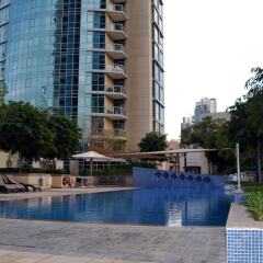 Отель City Nights Holiday Home-Villa Burj View бассейн