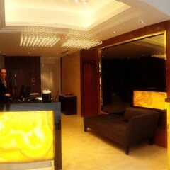 Отель The Piccadilly London West End интерьер отеля фото 3