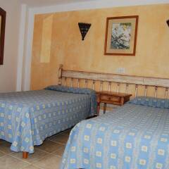 Отель Apartamentos Playa Ferrera комната для гостей