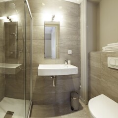 Отель Hôtel Vaubecour Франция, Лион - отзывы, цены и фото номеров - забронировать отель Hôtel Vaubecour онлайн ванная