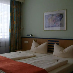 Отель Superior Hotel Präsident Германия, Мюнхен - 8 отзывов об отеле, цены и фото номеров - забронировать отель Superior Hotel Präsident онлайн комната для гостей фото 3