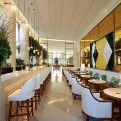 Отель Waldorf Astoria Beverly Hills гостиничный бар
