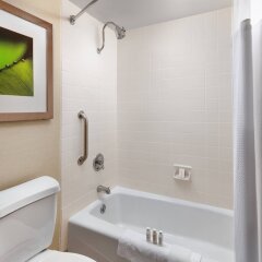 Отель Courtyard Los Angeles Century City Beverly Hills ванная