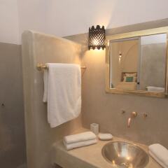 Отель Riad Chi-Chi Марокко, Марракеш - отзывы, цены и фото номеров - забронировать отель Riad Chi-Chi онлайн ванная фото 2