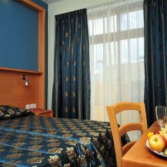 Alexandra Hotel Malta Сан Джулианс в номере
