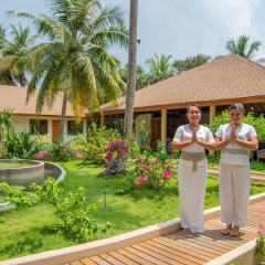 Отель Reethi Faru Resort фото 8