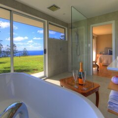 Shearwater Scenic Villas in Burnt Pine, Norfolk Island from 142$, photos, reviews - zenhotels.com bathroom