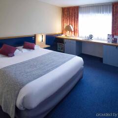 Отель Mercure Annemasse Porte De Genève Франция, Гайар - отзывы, цены и фото номеров - забронировать отель Mercure Annemasse Porte De Genève онлайн комната для гостей фото 3