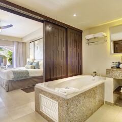 Отель Royalton Punta Cana - All Inclusive Доминикана, Пунта Кана - 1 отзыв об отеле, цены и фото номеров - забронировать отель Royalton Punta Cana - All Inclusive онлайн ванная фото 2