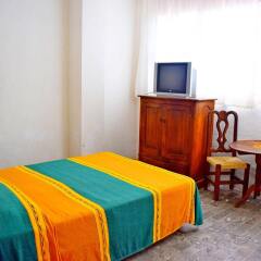 Hotel Corona Zihuatanejo комната для гостей фото 3