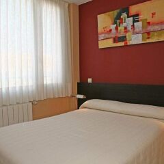 Отель Apartamentos Playa de Portio комната для гостей