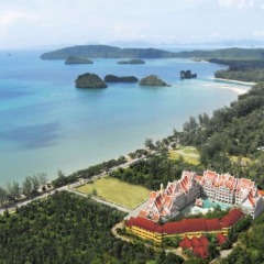 Отель Aonang Ayodhaya Beach Resort пляж