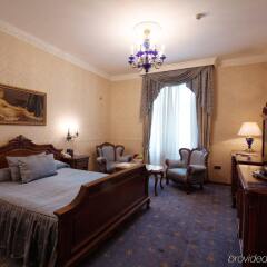 Grand Hotel London комната для гостей