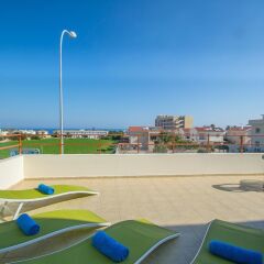 Апартаменты Konnos 2 Bedroom Apartment спортивное сооружение