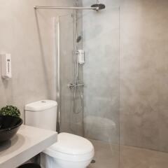 Отель Monastiraki Residences By Livin Urbban Афины ванная