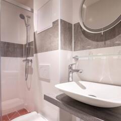 Отель Hôtel Jenner Франция, Париж - отзывы, цены и фото номеров - забронировать отель Hôtel Jenner онлайн ванная