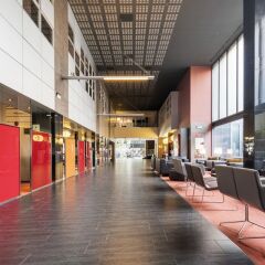 Отель ILUNION Barcelona Испания, Барселона - 9 отзывов об отеле, цены и фото номеров - забронировать отель ILUNION Barcelona онлайн интерьер отеля фото 3