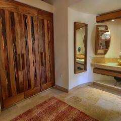 Отель The Inn at Manzanillo Bay ванная фото 2
