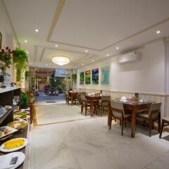 Galliot Central Hotel питание