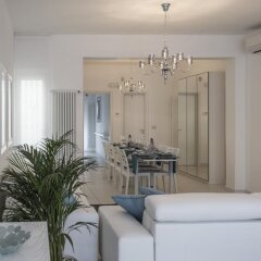 Отель Artist's suite Бари комната для гостей фото 5