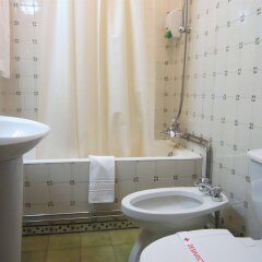 Hotel Calatrava in Viana do Castelo, Portugal from 67$, photos, reviews - zenhotels.com bathroom