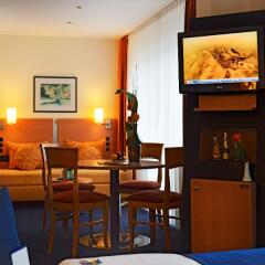 Favored Hotel Plaza в номере фото 2