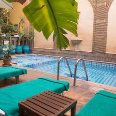 Отель Amani Hôtel Appart Марокко, Марракеш - отзывы, цены и фото номеров - забронировать отель Amani Hôtel Appart онлайн бассейн фото 2