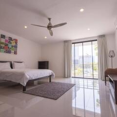 Отель Tonson Residence B Boutique комната для гостей фото 4