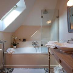 Отель B&B B Guest ванная фото 2