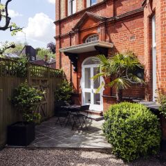 Отель Luxurious Hampstead Home with Gorgeous Garden фото 3