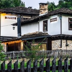 Отель Strannopriemnicata Guest House Боженци балкон