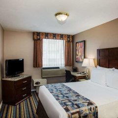 Отель Quality Inn & Suites Канада, Ванкувер - отзывы, цены и фото номеров - забронировать отель Quality Inn & Suites онлайн комната для гостей фото 5