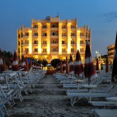 Hotel Life пляж