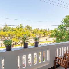 Отель Peace Homestay балкон