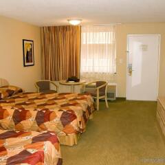 Ramada by Wyndham Tampa Westshore in Tampa, United States of America from 121$, photos, reviews - zenhotels.com guestroom photo 3