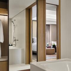 Отель New World Saigon Hotel Вьетнам, Хошимин - отзывы, цены и фото номеров - забронировать отель New World Saigon Hotel онлайн ванная