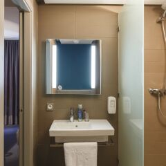 Отель ONOMO Hotel Rabat Medina Марокко, Рабат - 1 отзыв об отеле, цены и фото номеров - забронировать отель ONOMO Hotel Rabat Medina онлайн ванная