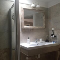 Lola 38 Hotel Турция, Фоча - отзывы, цены и фото номеров - забронировать отель Lola 38 Hotel онлайн ванная