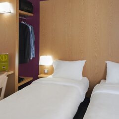 B&B Hotel Lyon Caluire Cité Internationale сейф в номере