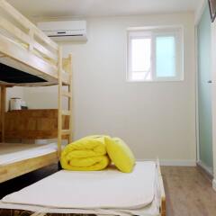 Отель 24 Guesthouse Myeongdong Avenue Южная Корея, Сеул - 2 отзыва об отеле, цены и фото номеров - забронировать отель 24 Guesthouse Myeongdong Avenue онлайн комната для гостей фото 2