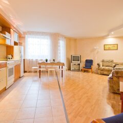 Апартаменты Hello Apartment on Staroderevenskaya 33 Санкт-Петербург комната для гостей фото 5