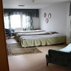 Hotel Kestikarhu сейф в номере